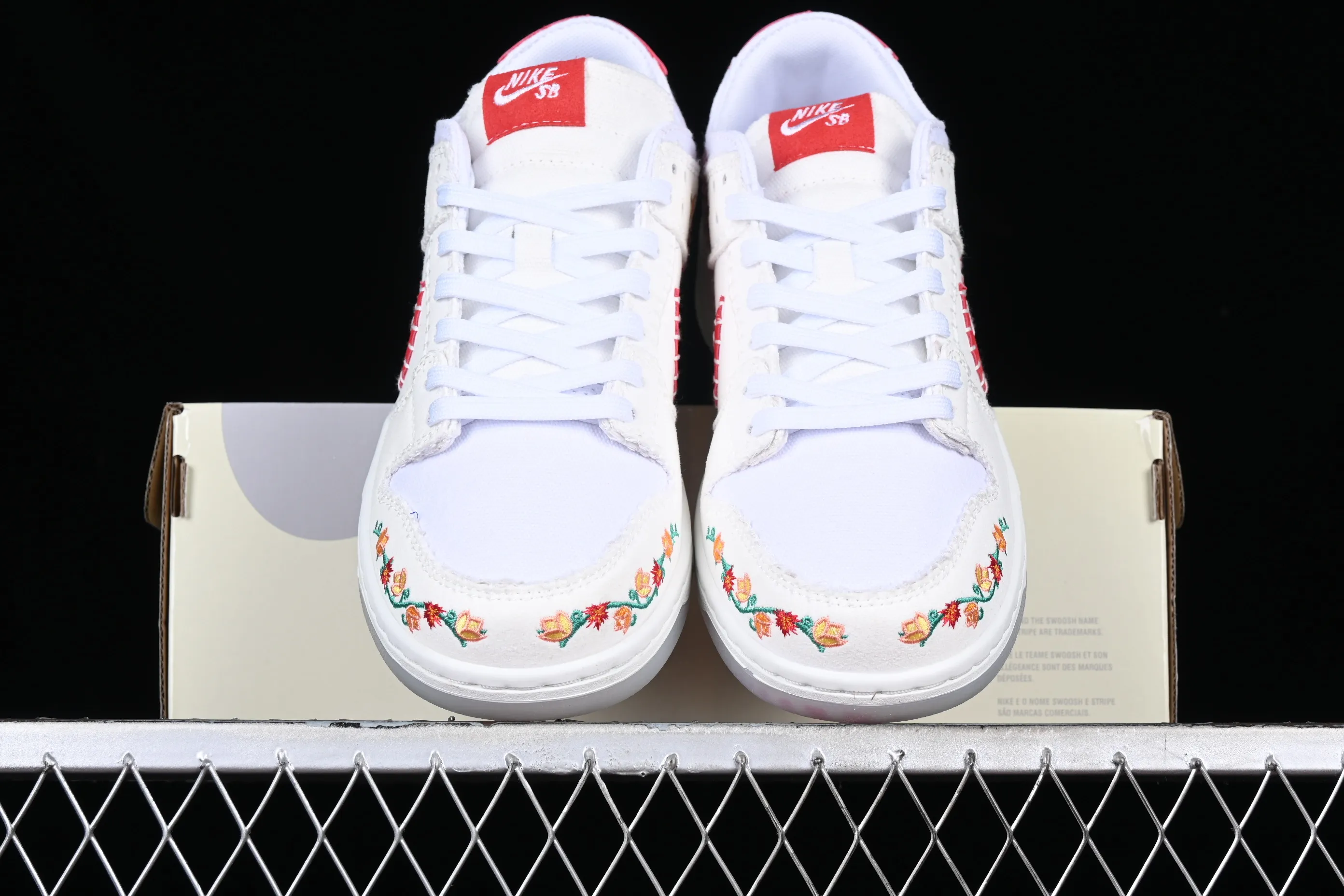 All categories Nk SB Dunk series Nk SB Dunk Low low-top sneakers Nk SB Dunk Low "N7" floral embroidery SB low-top casual sneakers FD6951-700